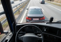 Báo Động: Mức Phạt "Trên Trời" 22 Triệu Đồng Cho Lỗi Không Giữ Khoảng Cách An Toàn 2026