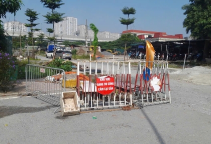 Vụ Sụp Hố ở Hà Nội: Bài Học 'Xương Máu' Cho Tài Xế Xe Tải Mùa Mưa Lũ